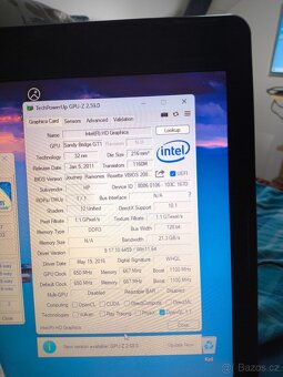 Prodám 2x notebook - 12