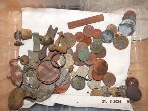 Prod. sbírky-autíčka-popelníky,těžítka,přívěs.na klíče,nože, - 12