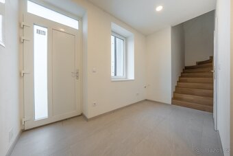 Dům o 3 bytech s terasou a zahradou, Chyňava, okr. Beroun - 12