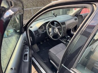 VW Golf IV - 12