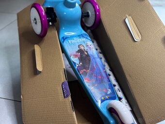 Smoby Disney FROZEN Twist Scooter - NOVÝ / NESLOŽENÝ - 12