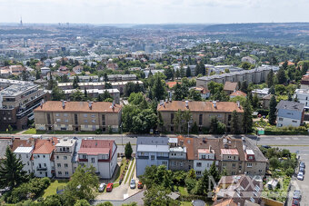Dům 6 a více o ploše 390 m2 - Praha, Kobylisy - 12