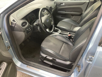 FORD FOCUS MK2 Hatchback 1.6 16V 74KW - 12