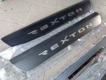 nový Plast kufru emblem Rexton křídlo spojler / Rodius madlo - 12