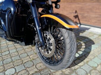 Harley-Davidson FLHRXS Road King Special 107 - 12