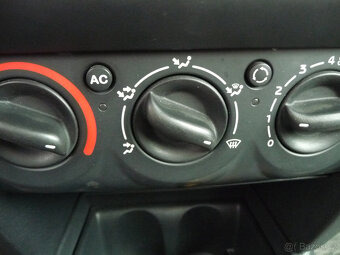 Renault Clio 1.2i najeto 87 200km 1.majitel koup.v čr - 12