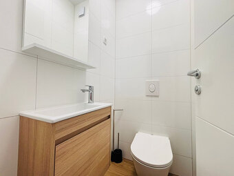 Chorvátsko-Trojizbový zariadený apartmán s bazénom - 12