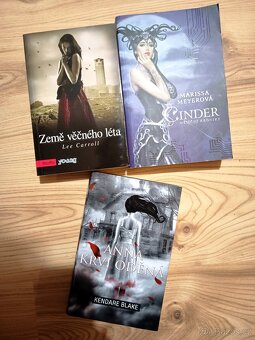 Mix knih fantasy - 12