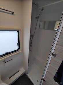 ADRIA ALTEA 552PK 2025 EL. PODLAHOVÉ TOPENÍ AGM BAT.100AH - 12
