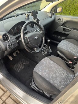 Ford Fiesta 2004 1.3 benzin 59kW - 12