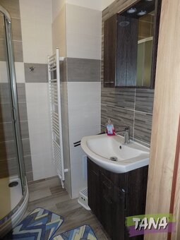 Pronájem bytu o dispozici  2+1/B. Byt o výměře  56 m2 - Podě - 12