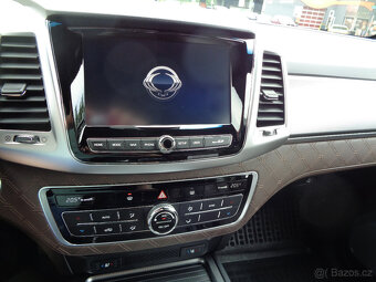 SSANG YONG REXTON 2.2 CRDi PREMIUM 4 X 4 AUTOMAT - 12