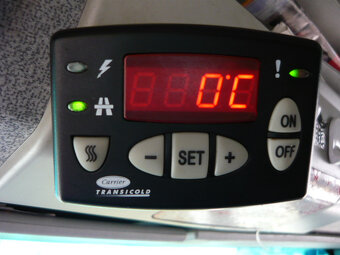 IVECO EUROCARGO ML 120 E 25 CHLADÁK - 12