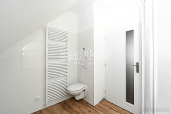 Pronájem nového  podkrovního bytu 3+kk,  ulice Oblá (70m2),  - 12