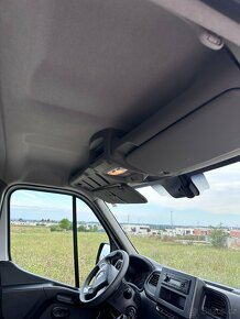 Renault Master 2299 cm³ - 12