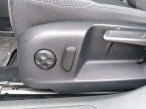 VOLKSWAGEN PASSAT VARIANT 2.0 TDI DSG COMFORTLINE SERVISKA - 12