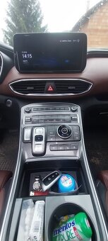 Hyundai Santa Fe 1.6 T-GDI HEV Style 4x4 – stylově, s grácií - 12