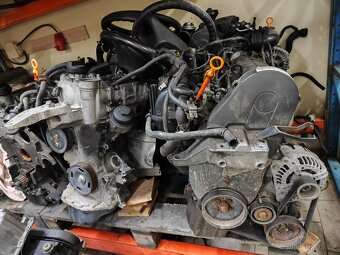 Prodám náhradní díly na různé motory 1,9 TDI - 12