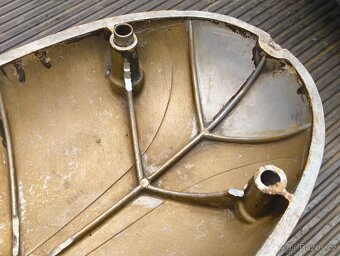 Víko spojky Jawa pérák 250 350 11 půlbuben 353 kryt motoru - 12