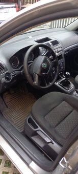 Škoda Octavia 2 1.6MPI 75kw LPG - poškozený motor - 12