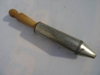 Brzda k saním , stáří ca 120 let , kované hrábě atd ... - 12