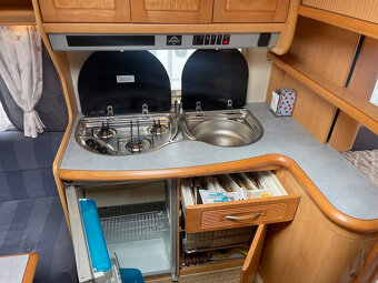 Karavan Hobby 460 UFE - 12