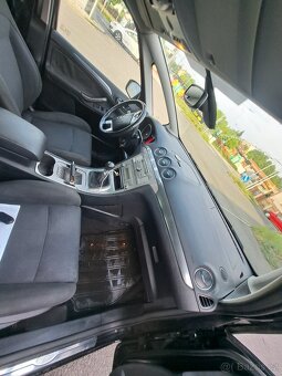 S-max - 12