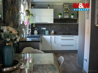 Prodej rodinných domů 5+1 a 2+1, 250 m², Bolatice - 12