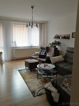 Prodej bytu 3+1 69 m² se zahrádkou a garáží v obci  Okrouhlá - 12