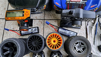 Prodám 2x Traxxas slash - 12