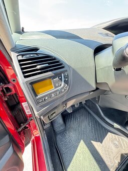 Citroën C4 Grand Picasso 2.0 HDi 110 kW 7 míst - 12