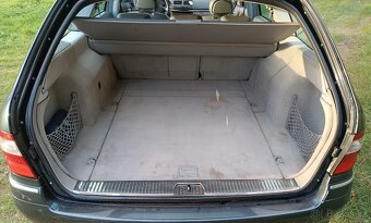 Mercedes-Benz E 270 CDI - 12