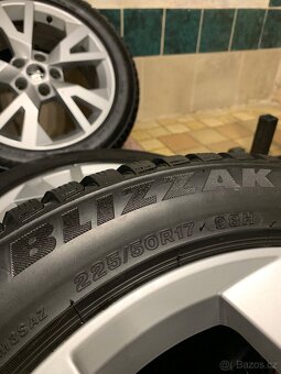 Alu kola Škoda R17 5X112 ZIMNÍ PNEU 225/50 R17 8mm POLAR - 12