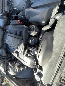 BMW E39 320iA - 12