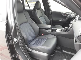 Toyota Rav4 2,5 Hybrid 4x4 Selection r.v. 2022 12 100 km - 12