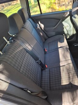 Skoda Octavia Combi 1.6 - 12