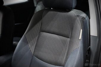 Hyundai i30 1.4i 16v 80kW - 12