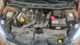 Renault Captur 1.3 TCe 150 (110 kW) - 12
