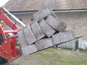 Vidle na balíky na čelní nakladač - 12