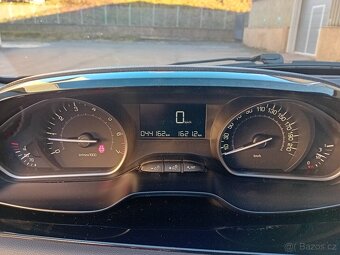 Peugeot 208 1.2i, 61kw, r.2018, naj. 44tis. Servis. - 12