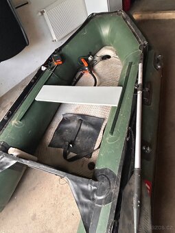 Nafukovací člun Boat 007  s přísl. - 12