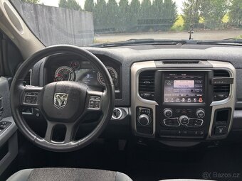Dodge Ram 1500 92 000km 5.7 V8 TOP - 12