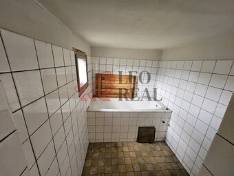 Prodej chaty 90 m², Praha – vlastní pozemek 647 m², klid a z - 12
