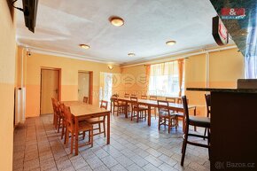 Prodej hotelu, penzionu, 2203 m², Lišov, ul. třída 5. května - 12