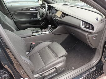 Opel Insignia Sports 2.0CDTI 128kW Aut. Tažné Full LED ACC - 12