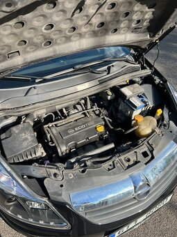Opel Corsa D 1.2 59 kW - 12