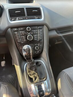 Opel Meriva 1,4 turbo / 88 kW modrá - 12