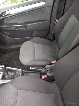 Opel Astra 2006 Combi 1,6 benzín - 12