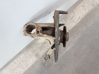 Pravá přední těhlice 1K0407256T Škoda Yeti a jiné vozy - 12