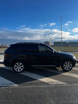 BMW E70 4.8i.  7 míst  Top🚀 - 12